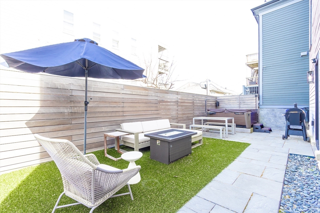 502 E 3rd St # 1