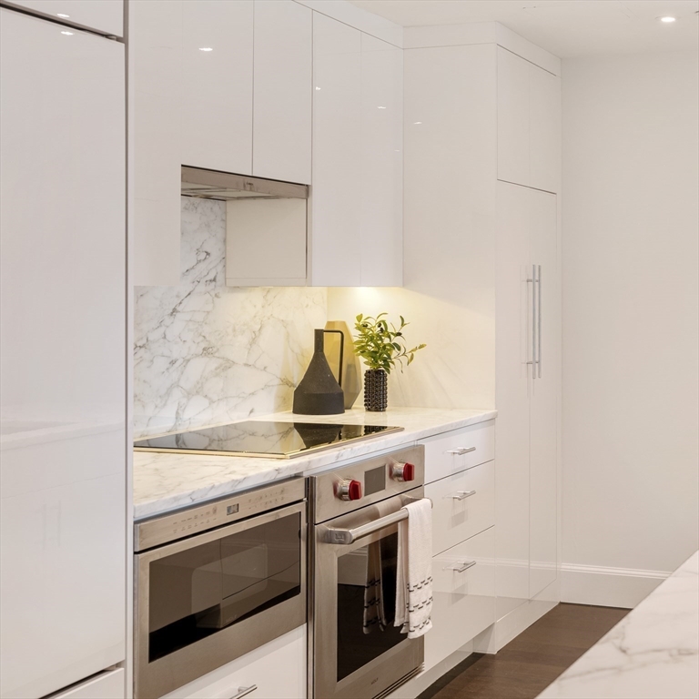 778 Boylston St # 7E