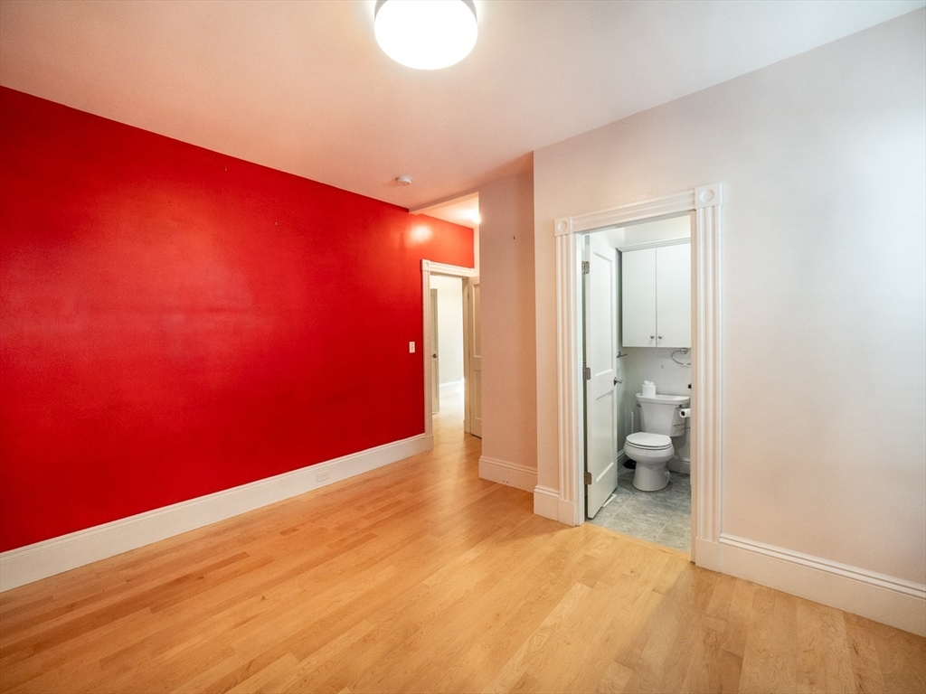 24 Hall Street # 1, Somerville Unit: 1