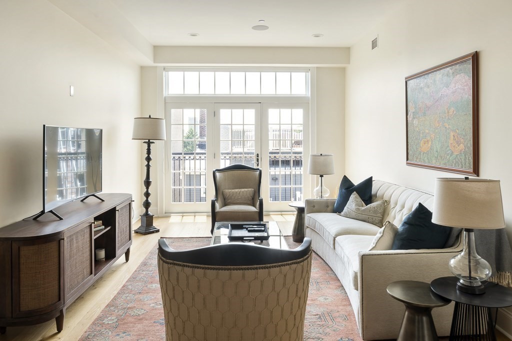 380 Bunker Hill # 108, Boston Unit: 108