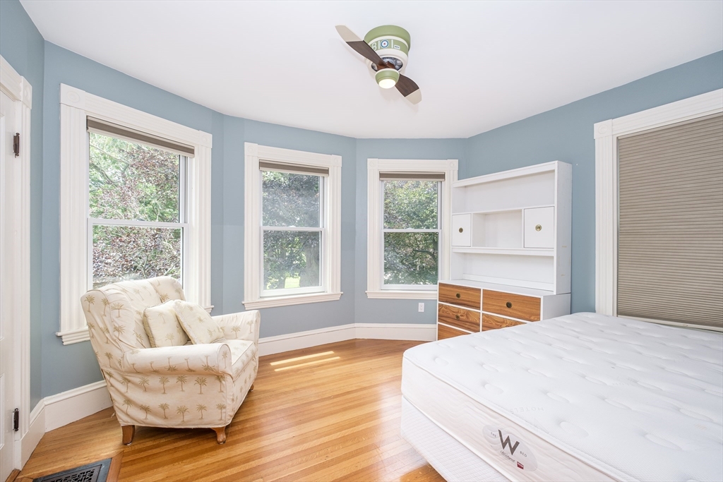 87 Hillside Rd