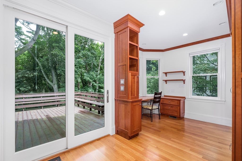 87 Hillside Rd