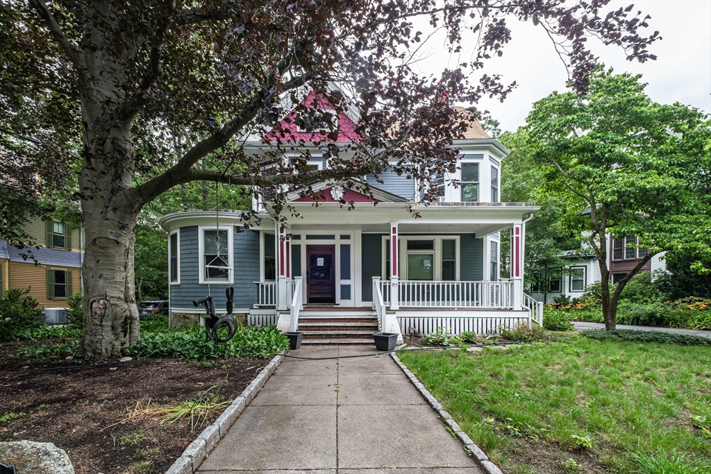 87 Hillside Rd