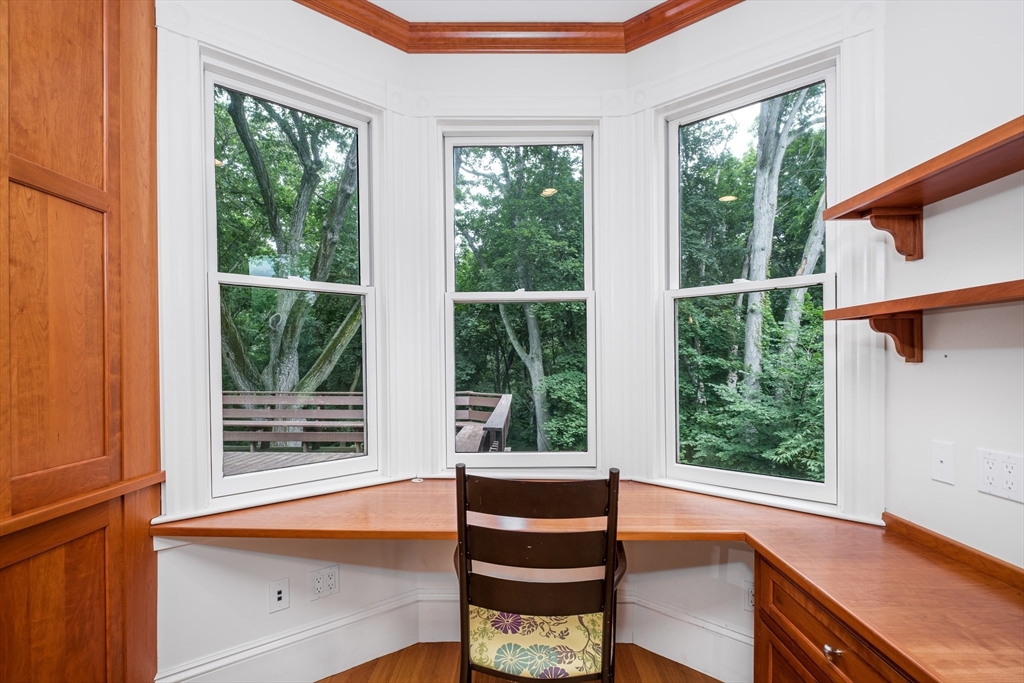 87 Hillside Rd