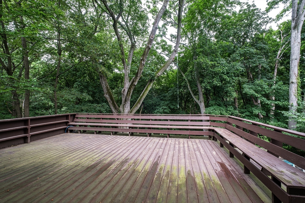 87 Hillside Rd