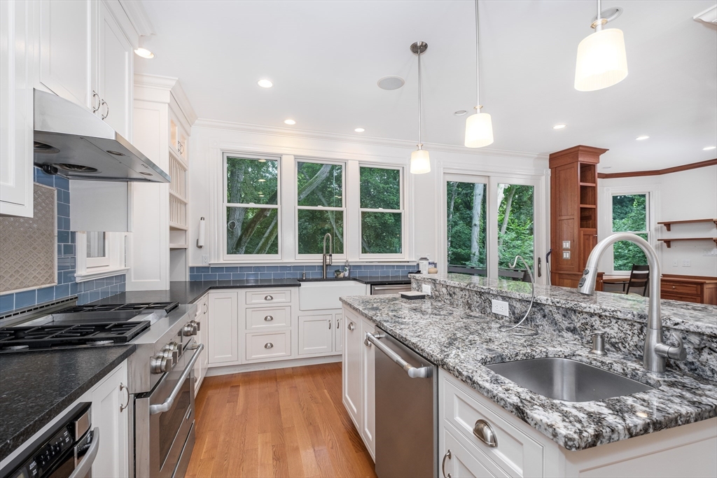 87 Hillside Rd