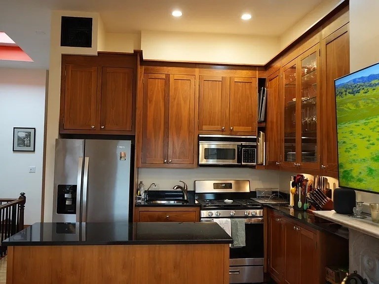 11 Milford St. # 4