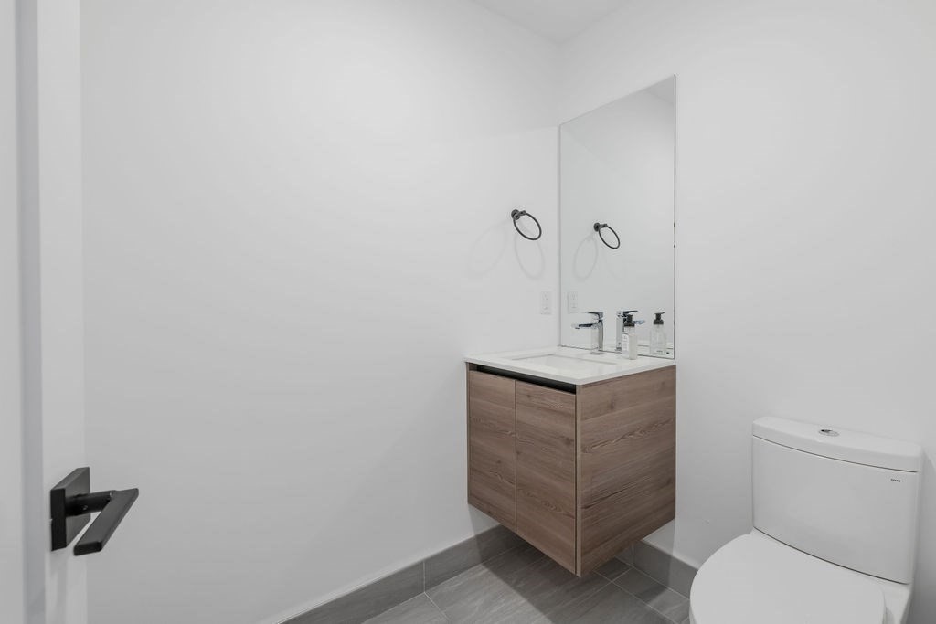 472 W Broadway # 501