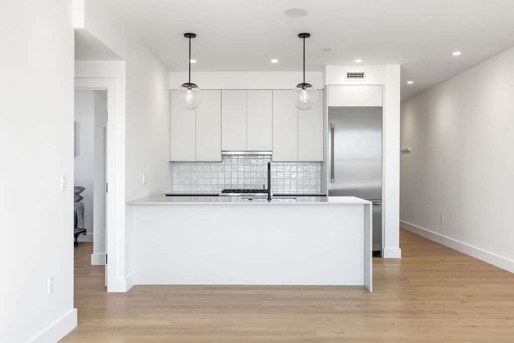 472 W Broadway # 501