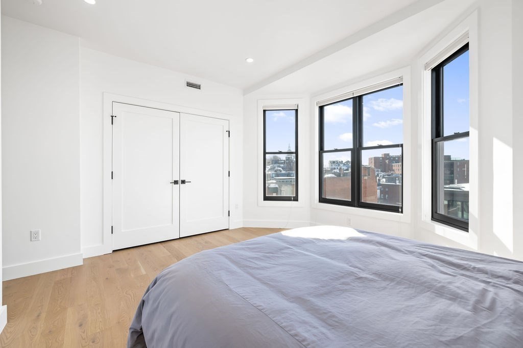 472 W Broadway # 501
