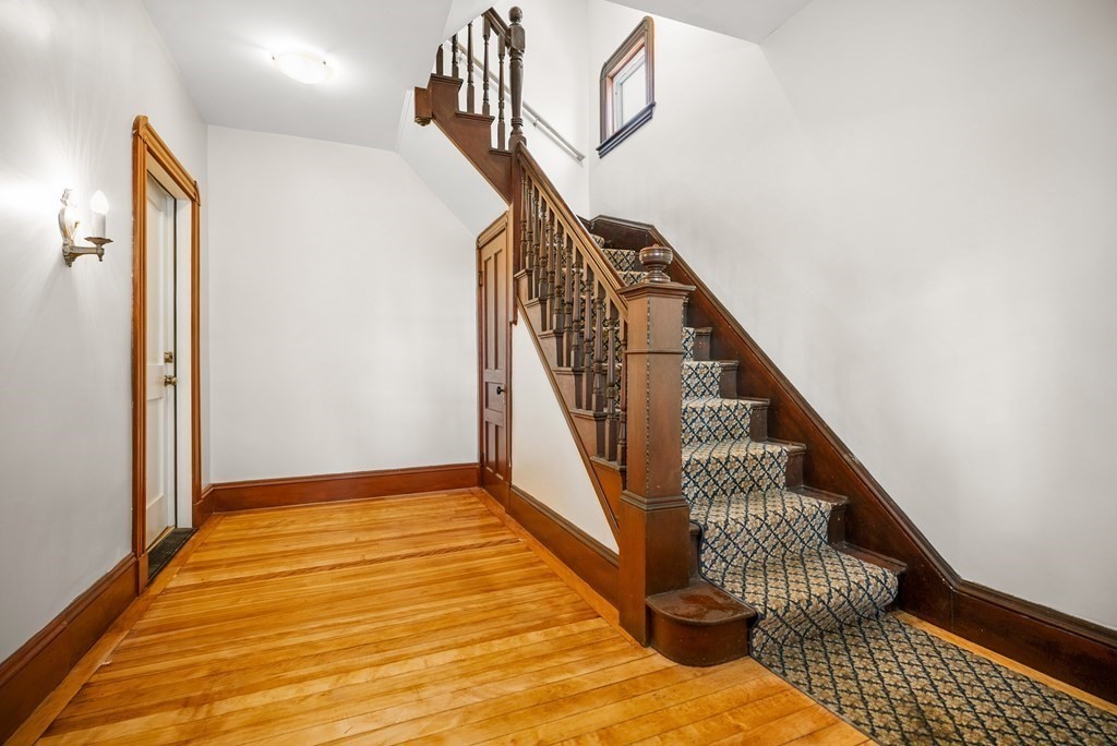 34 Henry St # 1
