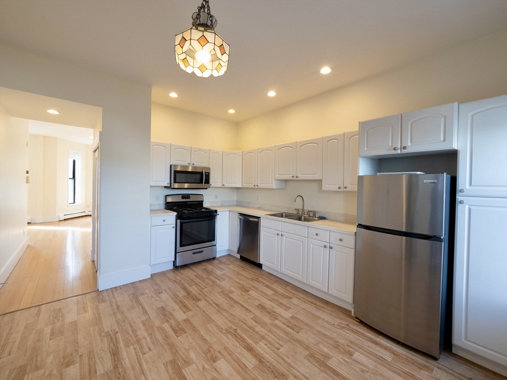 27 Fort Ave # 2