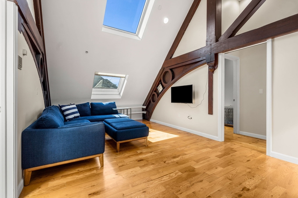 143 Burrill Street # 301