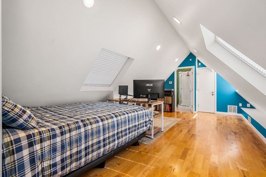 143 Burrill Street # 301