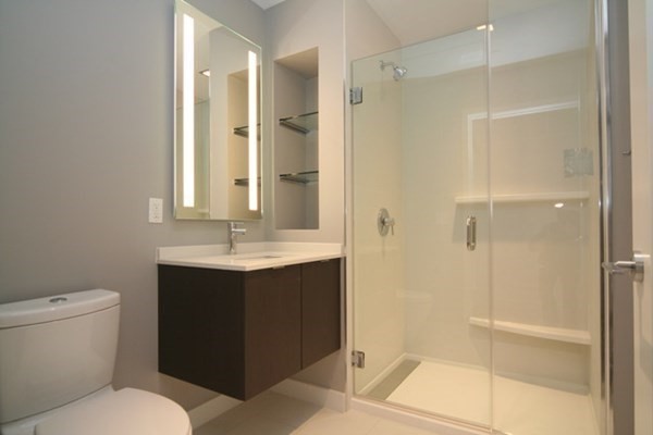 375 Canal St # 906