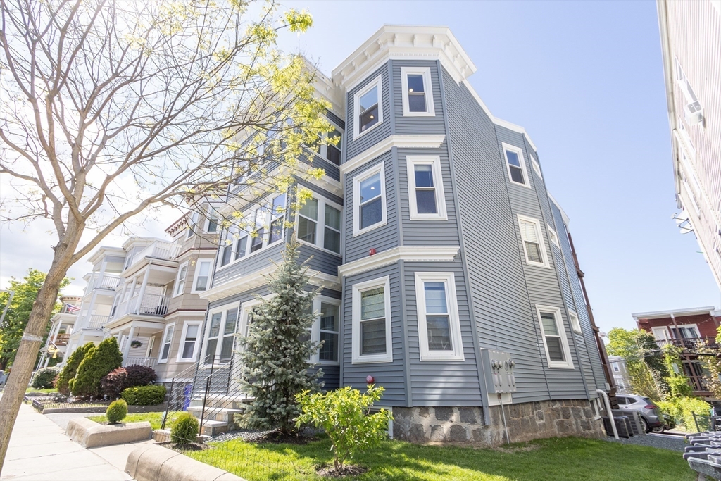 112 King Street # 3