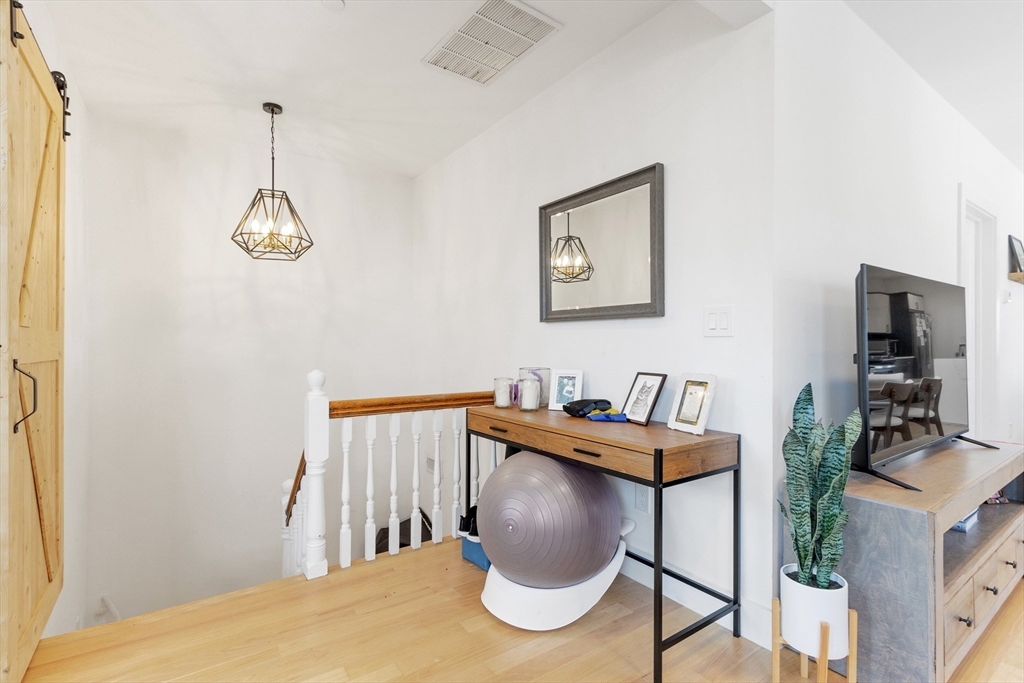 112 King Street # 3