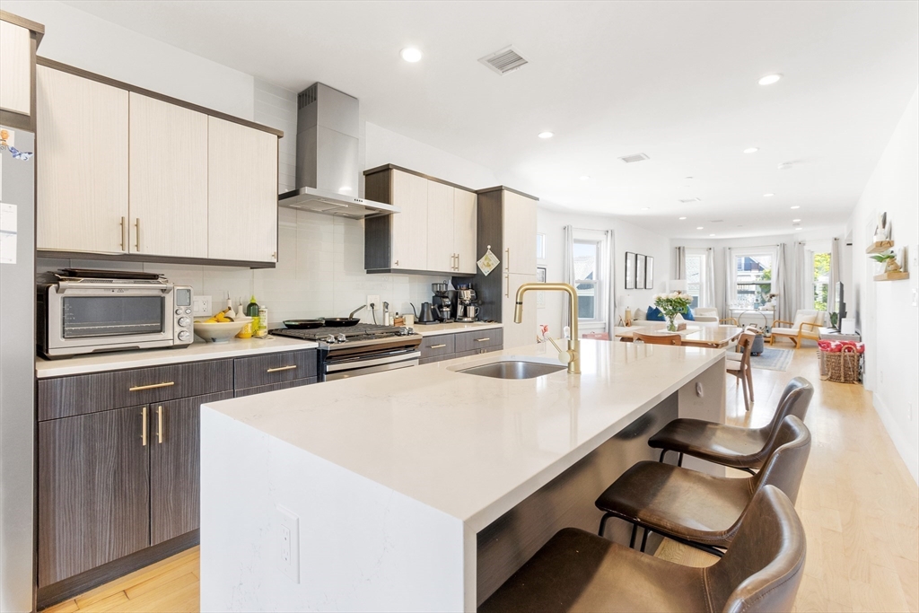 112 King Street # 3