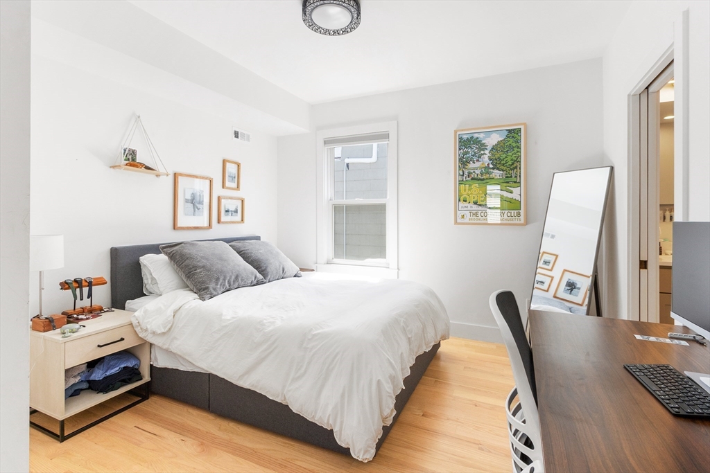 112 King Street # 3