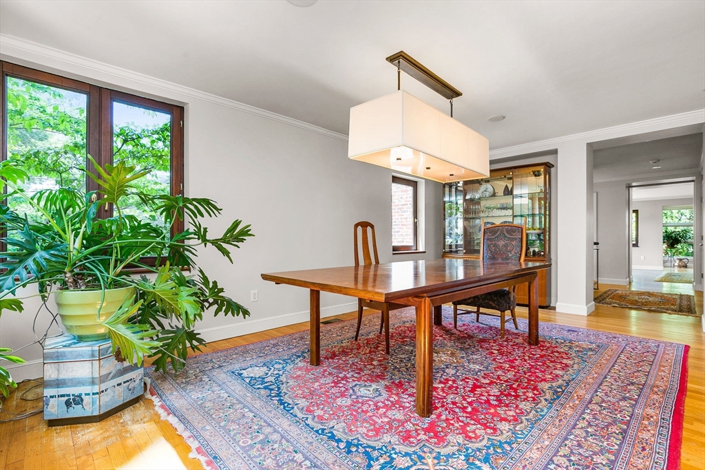 34 Lagrange St