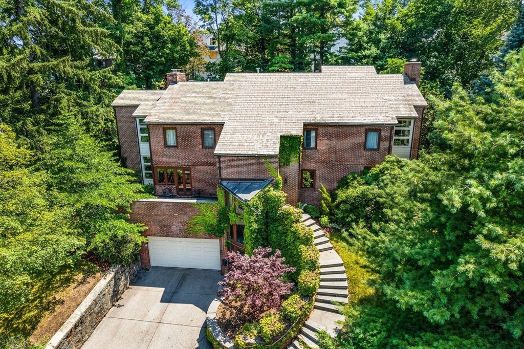 34 Lagrange St