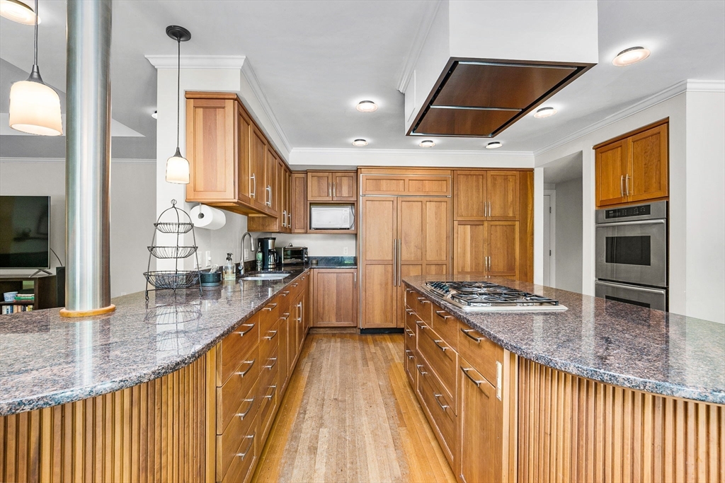 34 Lagrange St