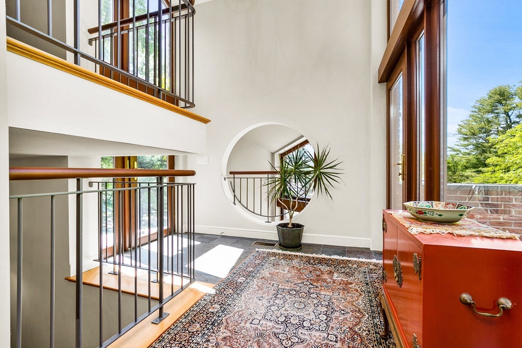 34 Lagrange St