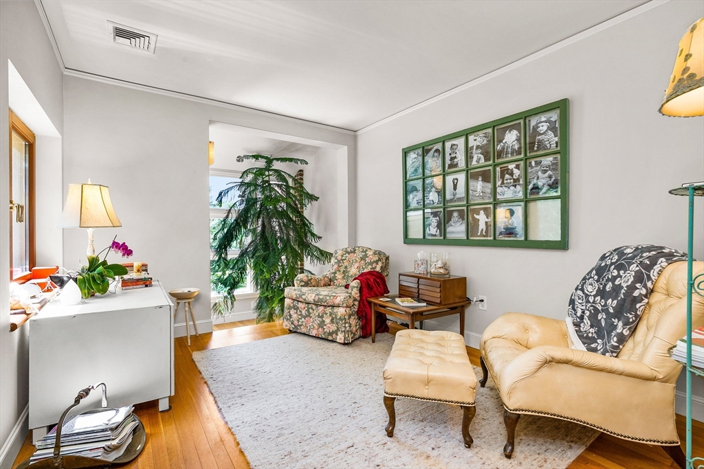 34 Lagrange St