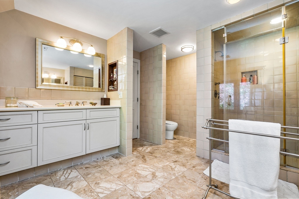 34 Lagrange St