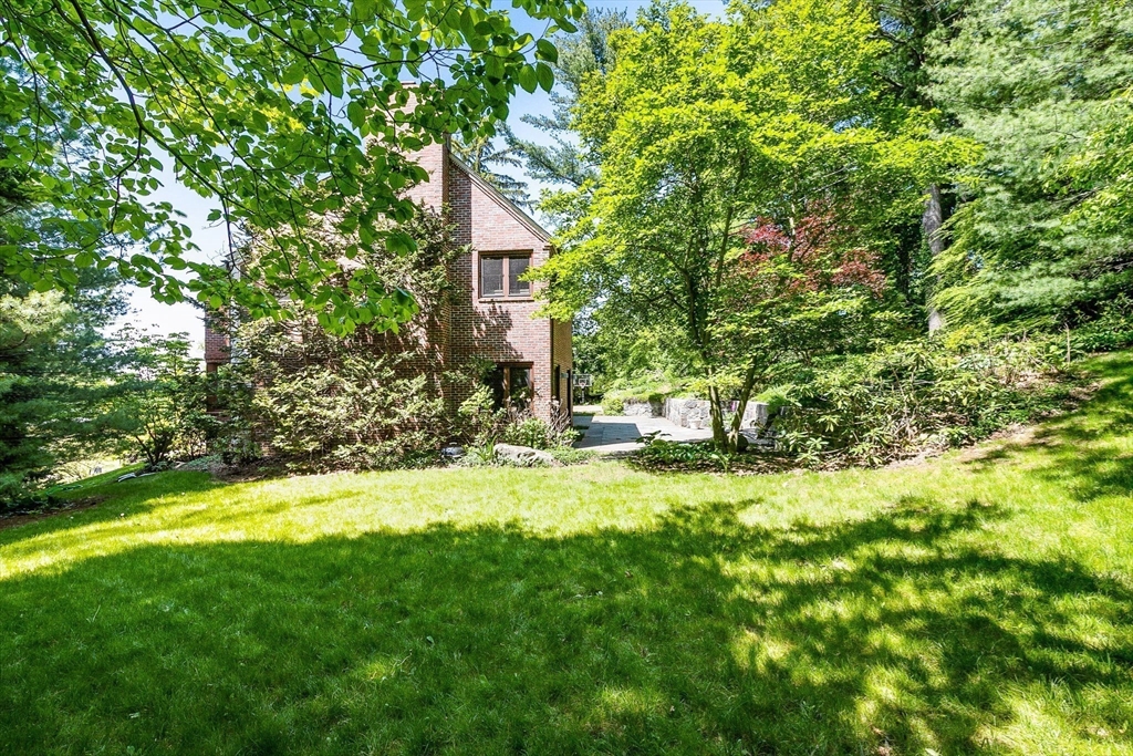 34 Lagrange St