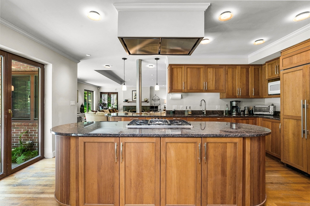 34 Lagrange St