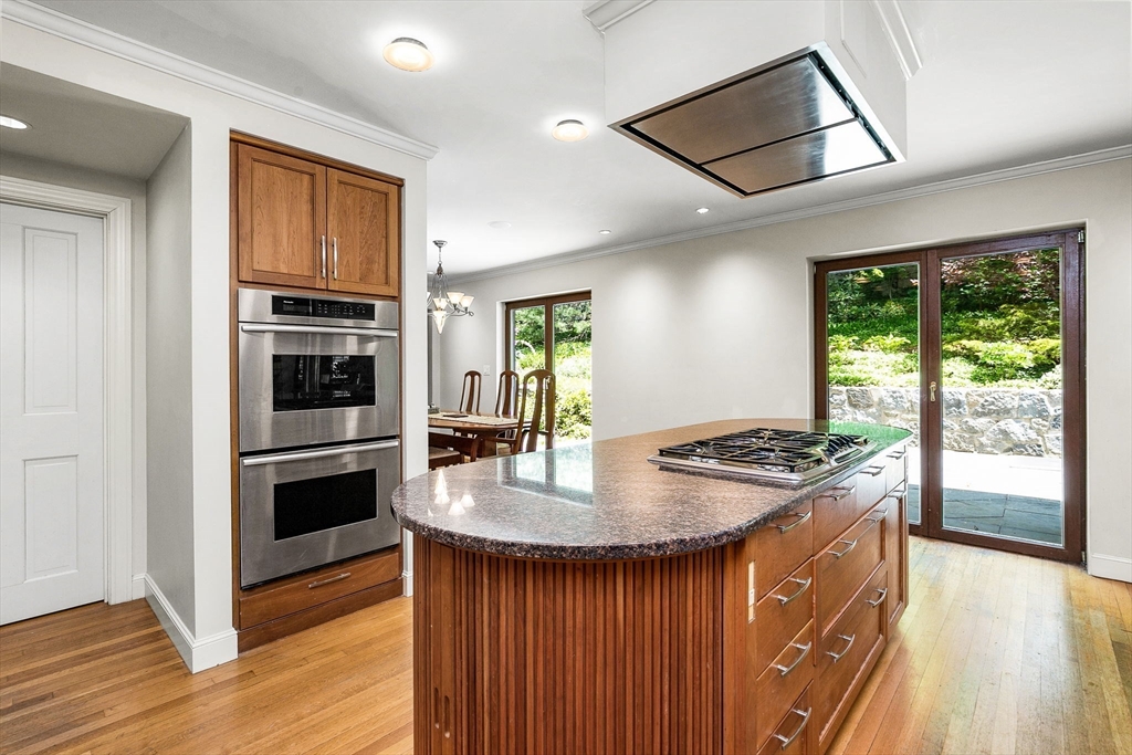 34 Lagrange St