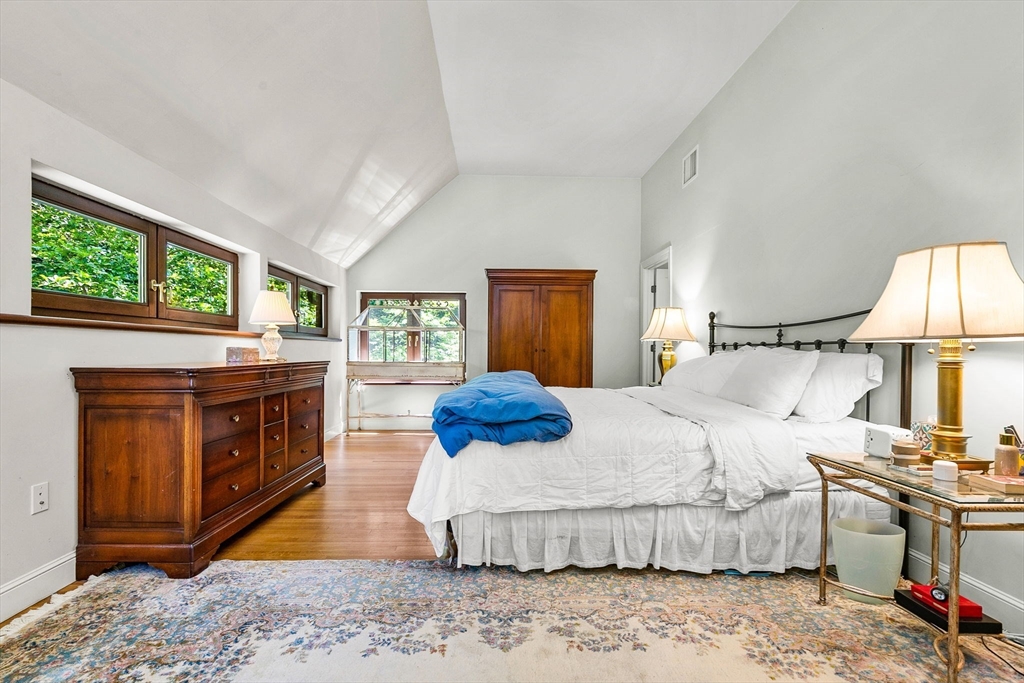 34 Lagrange St