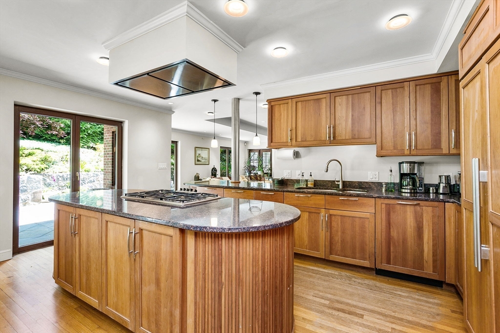 34 Lagrange St