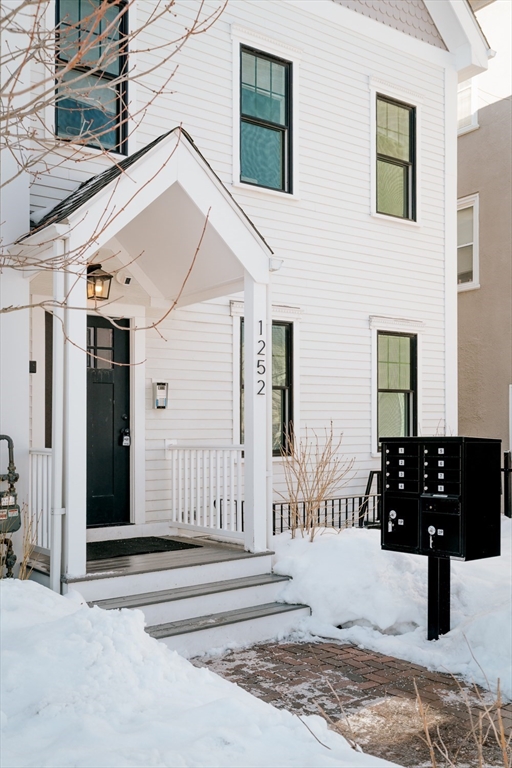 1252 Broadway # 4