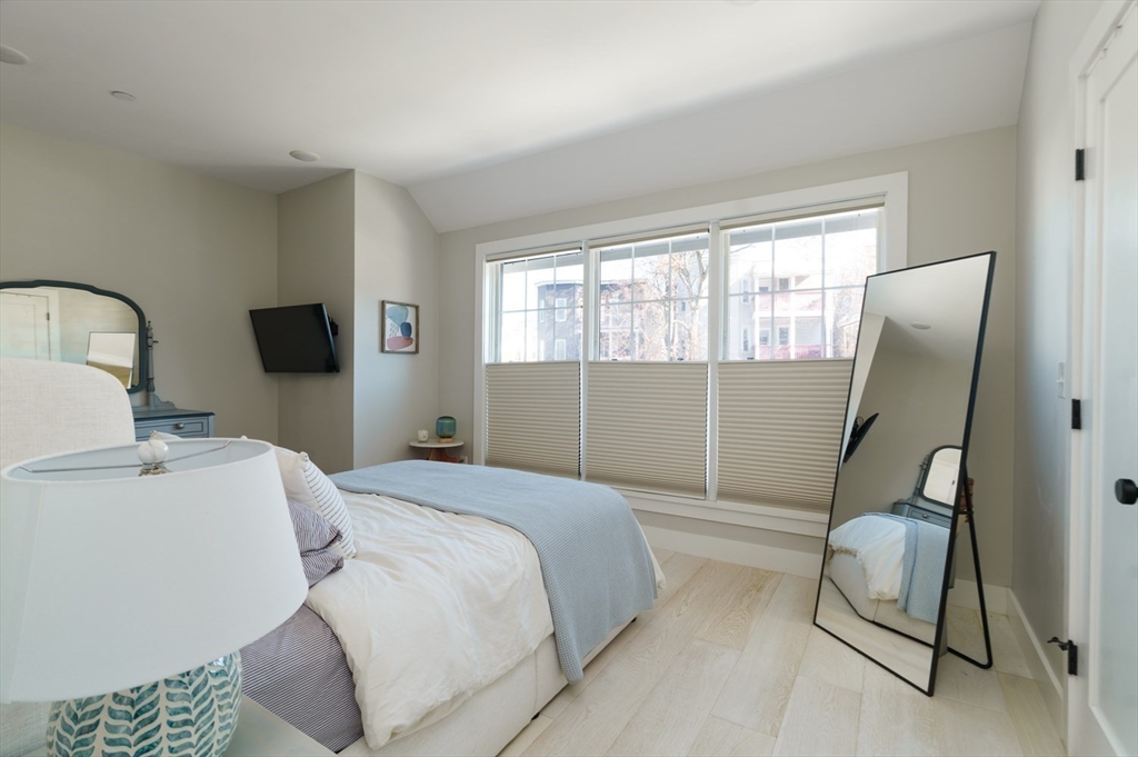 1252 Broadway # 4