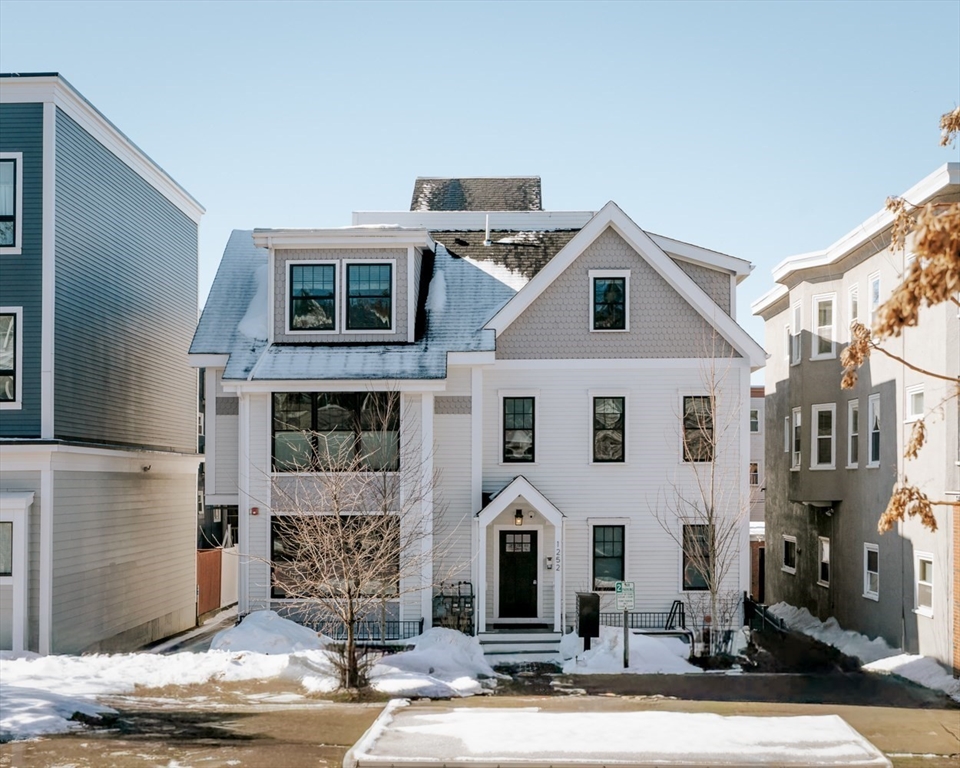 1252 Broadway # 4