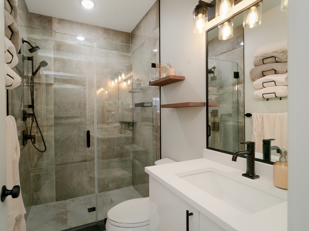 1252 Broadway # 4