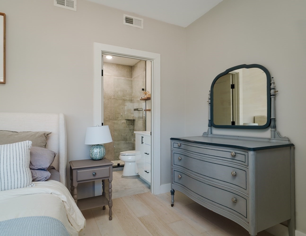 1252 Broadway # 4