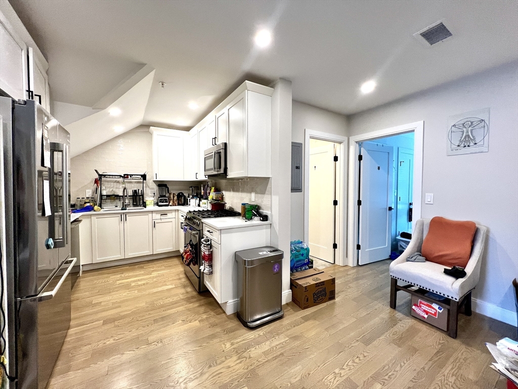 32 Blaine Street # 3