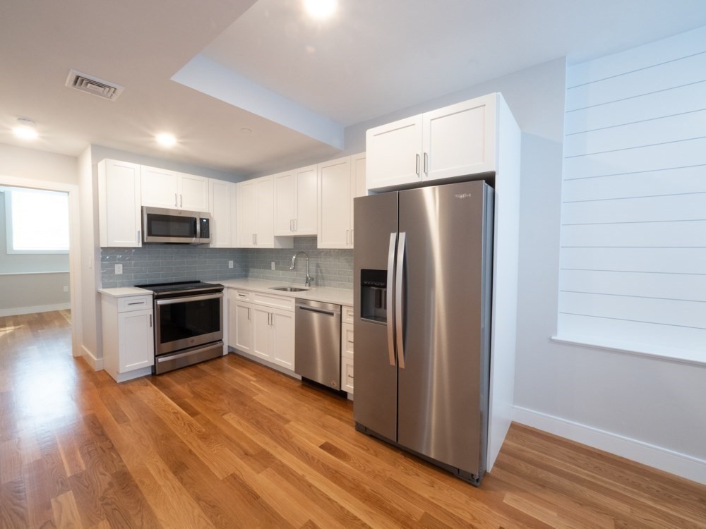 78 Gibbs Street # B