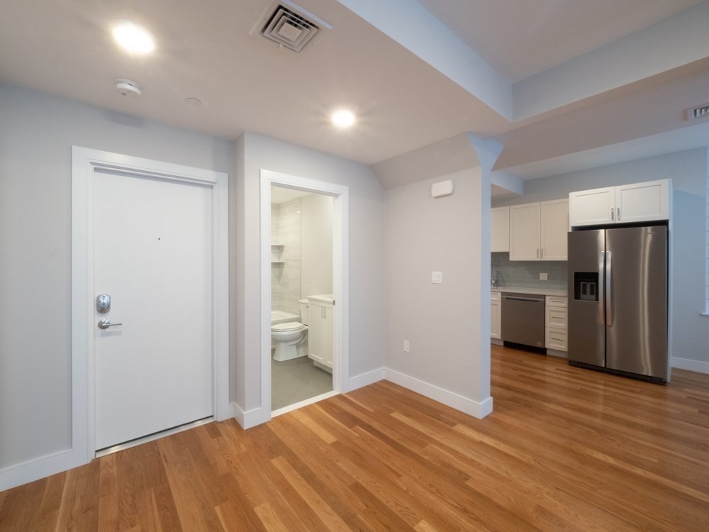 78 Gibbs Street # B