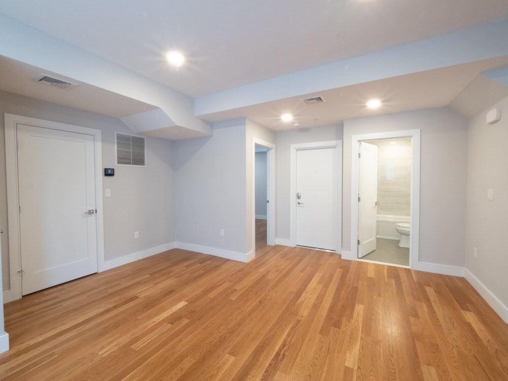 78 Gibbs Street # B