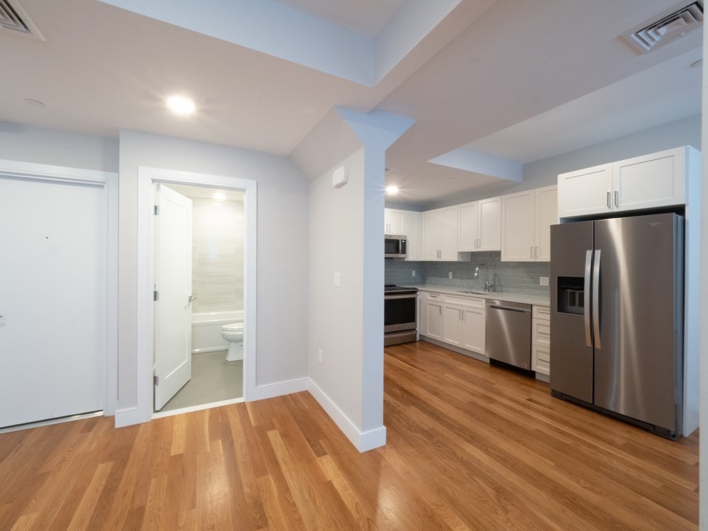 78 Gibbs Street # B
