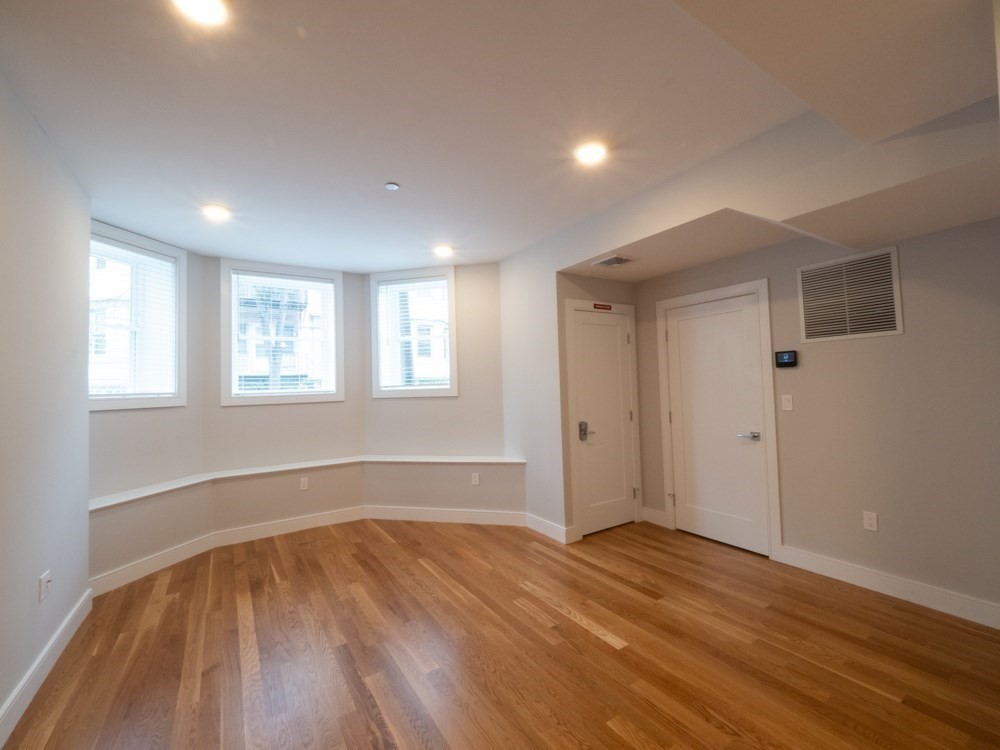 78 Gibbs Street # B