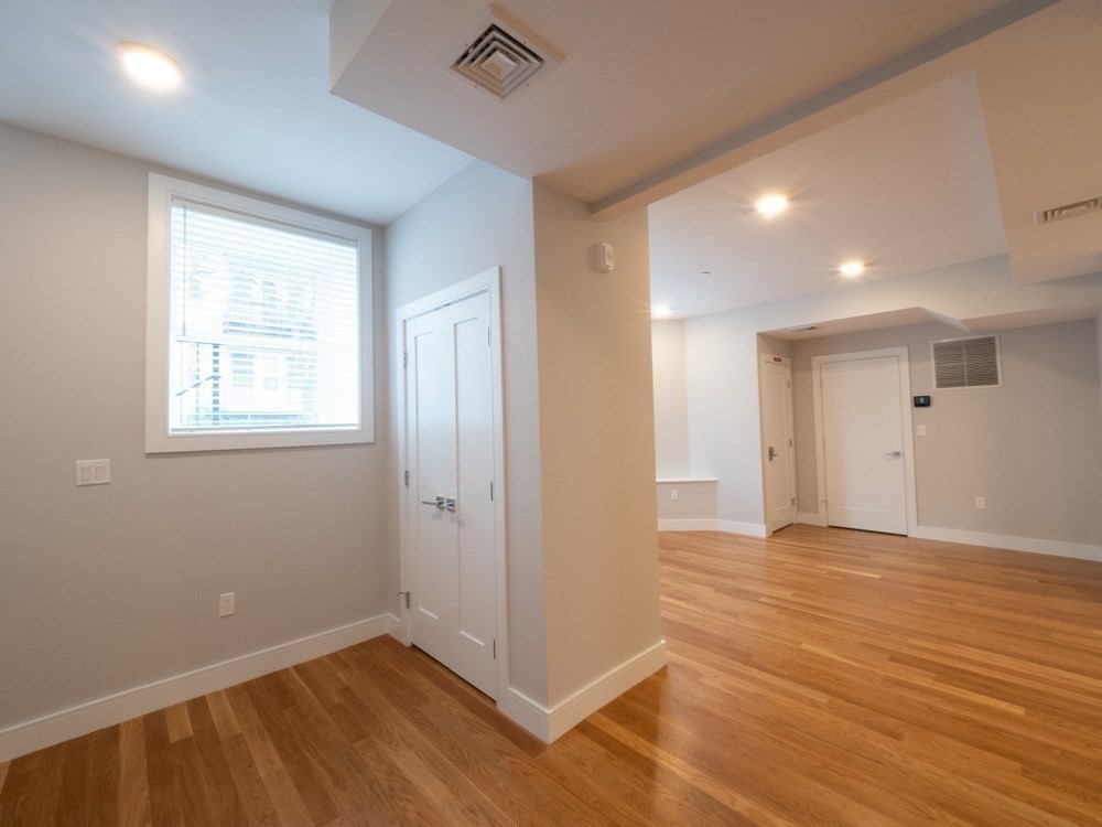 78 Gibbs Street # B