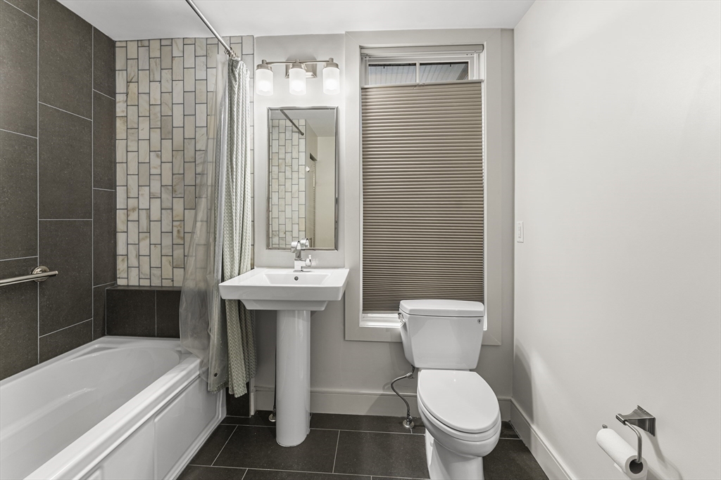 542 Dorchester Ave. # 302
