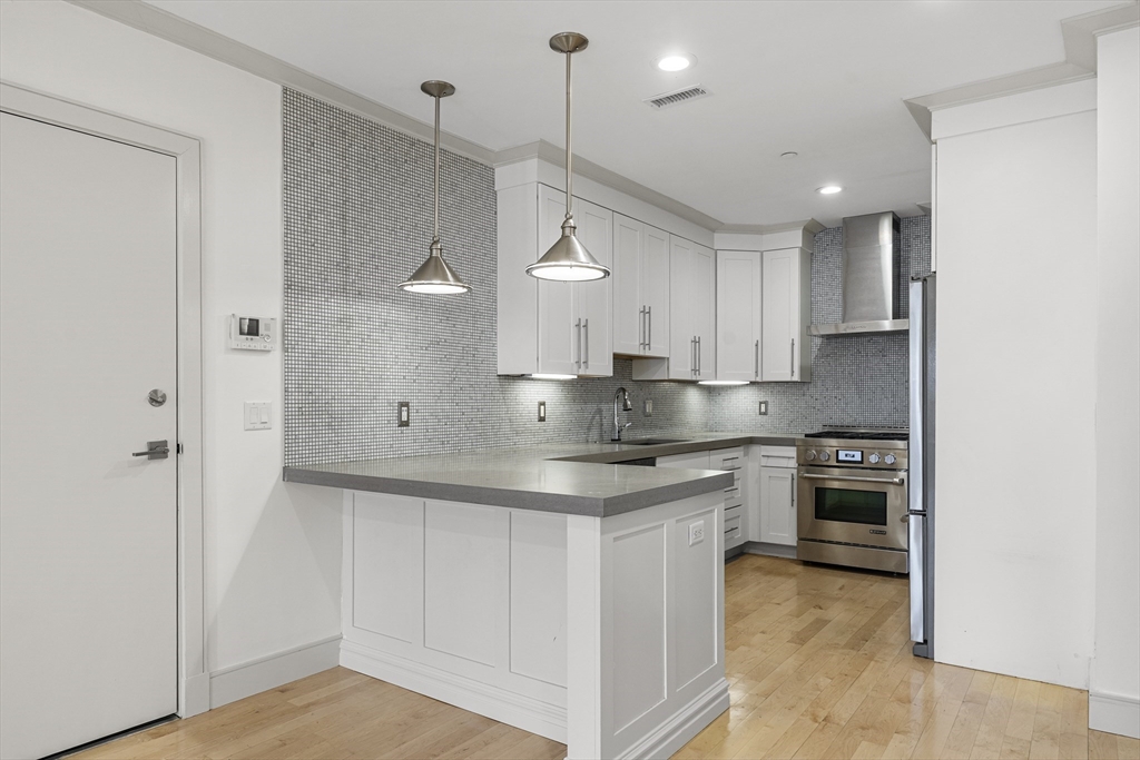 542 Dorchester Ave. # 302