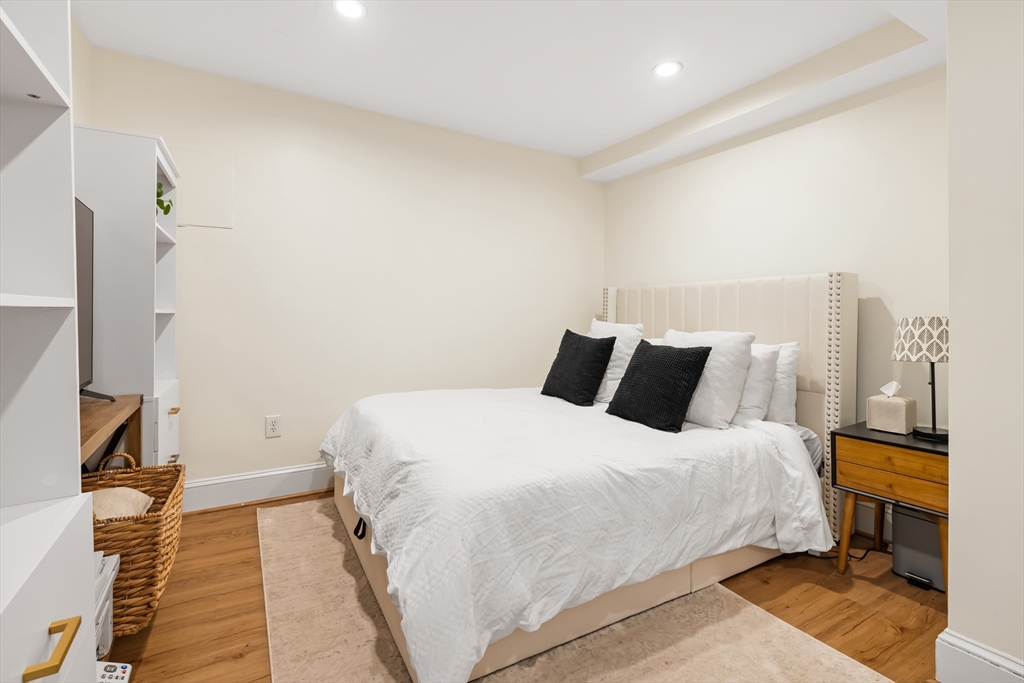 171 H St # 1