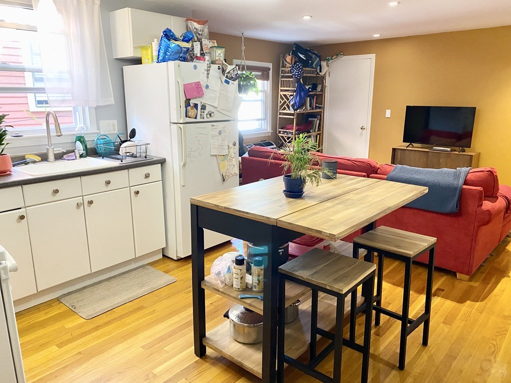135 Central St # 3